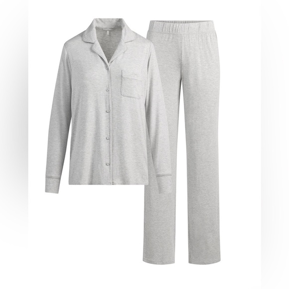 SKIMS LONG SLEEVE BUTTON UP LIGHT HEATHER GREY
Classic Limited Set Size XL - Picture 2 of 5